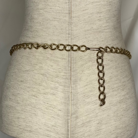 Vintage Layered Gold Tone Coin Chain Adjust Belt. Can wear as a necklace too - Picture 3 of 14